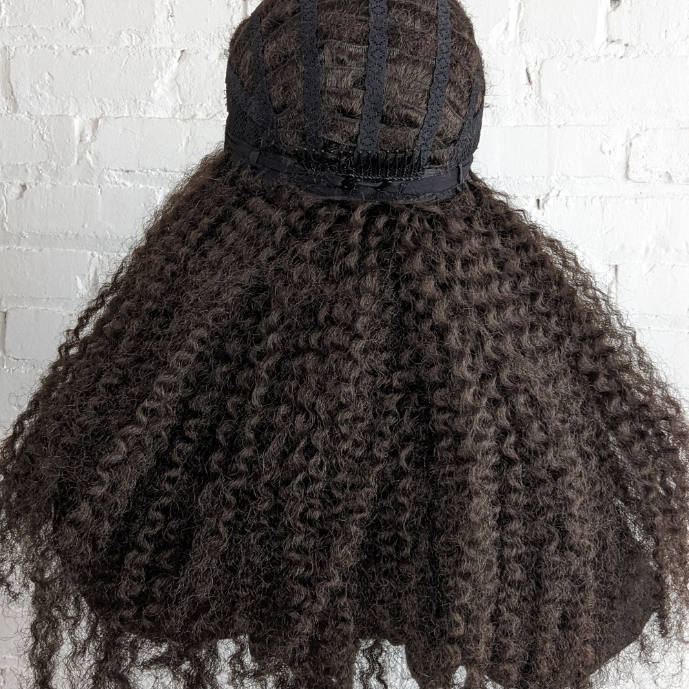 Kinky texture, half wig